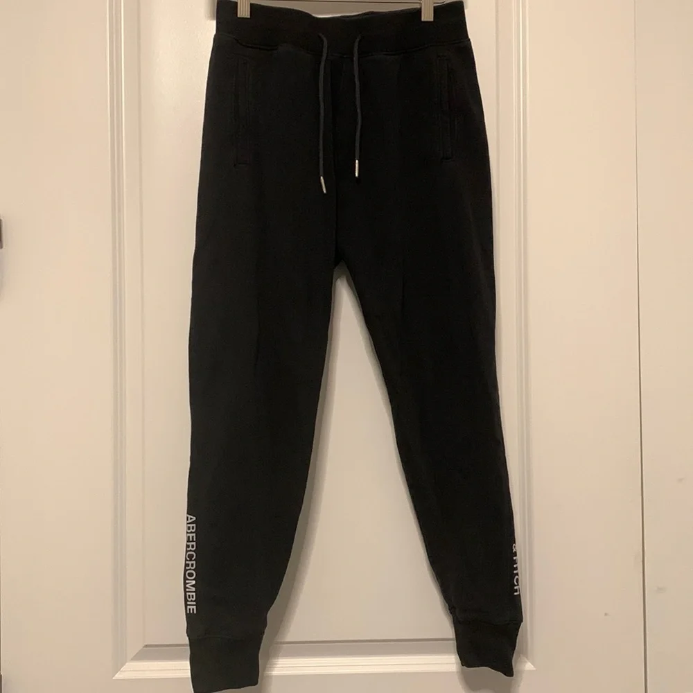 Abercrombie & Fitch Soft A&F Fleece Kids Black Metallic Logo Sweatpants XS - Picture 1 of 2